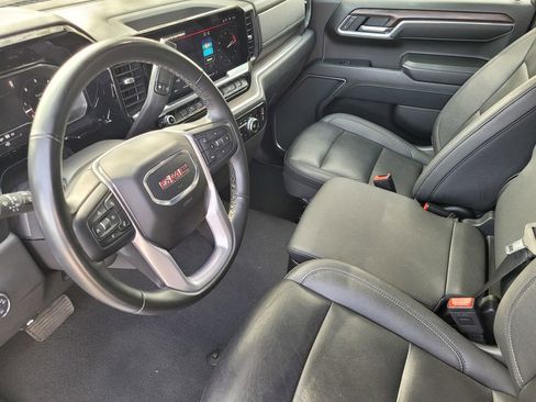 Used 2025 GMC Sierra 1500 SLT AWD/4WD image 18