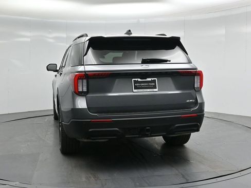 Used 2025 Ford Explorer ST-Line w/ ST-Line Street Pack image 30