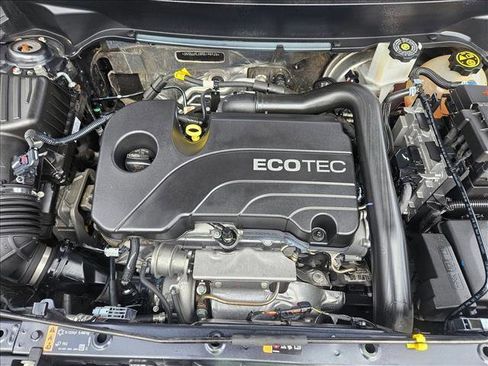 Certified 2022 Chevrolet Equinox LS w/ LPO, Floor Liner Package image 19