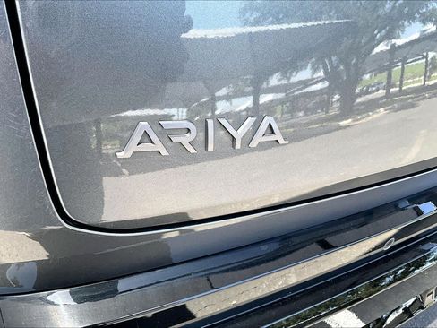 Used 2023 Nissan Ariya FWD image 9