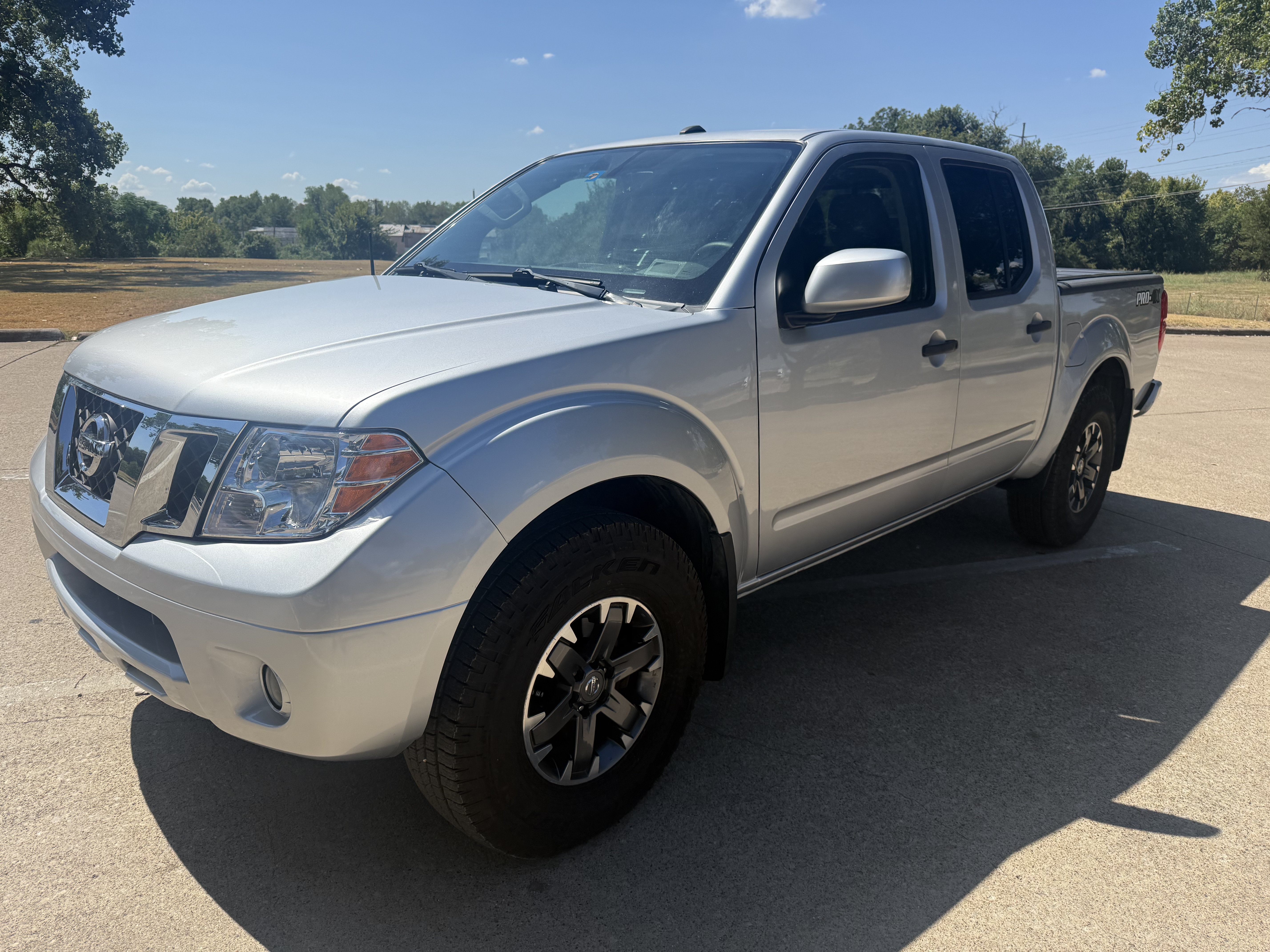 Used 2018 Nissan Frontier PRO-4X AWD/4WD image 1