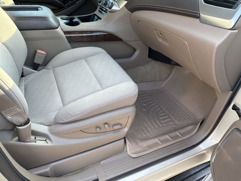 Used 2016 Chevrolet Suburban LS image 16