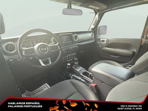 Used 2019 Jeep Wrangler Unlimited Sahara w/ Safety Group AWD/4WD image 21