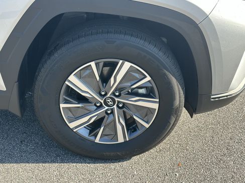 Used 2024 Hyundai Tucson Blue AWD/4WD image 13