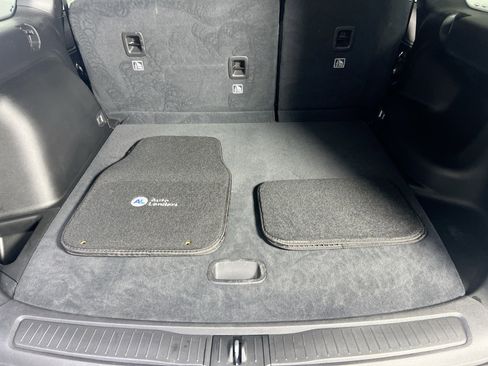 Used 2023 Jeep Grand Cherokee Altitude image 24