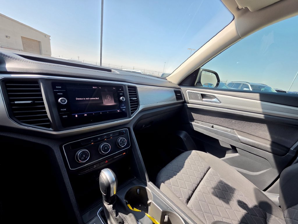 Used 2018 Volkswagen Atlas Launch Edition FWD image 15