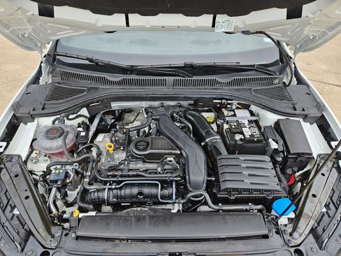 Used 2025 Volkswagen Jetta Sport image 31