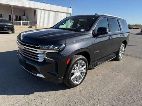 Used 2023 Chevrolet Tahoe High Country image 2