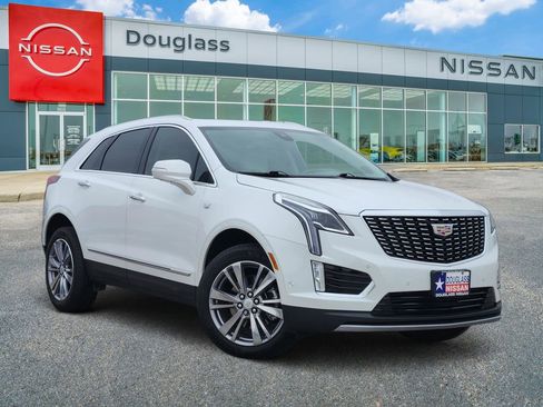 Used 2025 Cadillac XT5 Premium Luxury w/ Technology Package FWD image 1