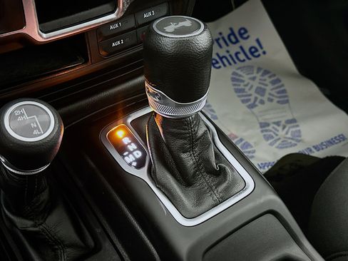 Used 2023 Jeep Wrangler Willys image 16