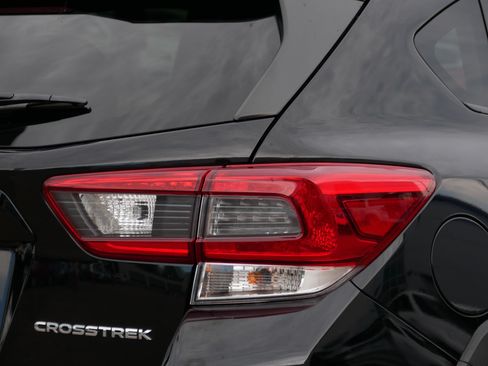 Used 2021 Subaru Crosstrek 2.0i Premium AWD/4WD image 17