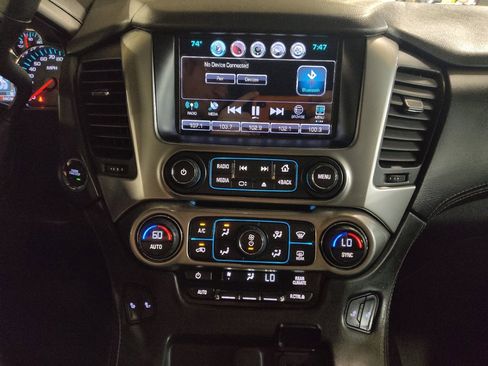 Used 2016 Chevrolet Suburban LT image 25