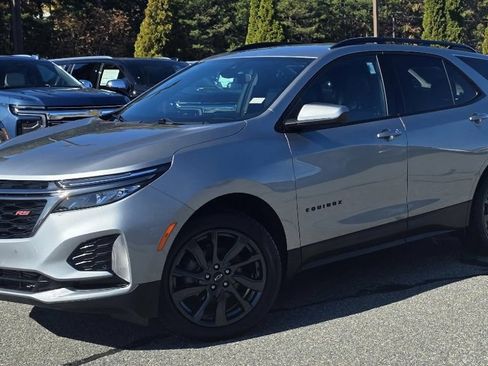 Used 2023 Chevrolet Equinox RS image 1