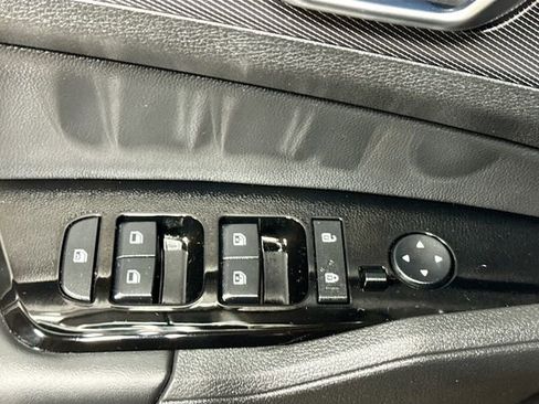 Used 2023 Kia Sportage SX image 18