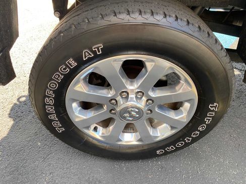 Used 2022 RAM 2500 Laramie AWD/4WD image 44