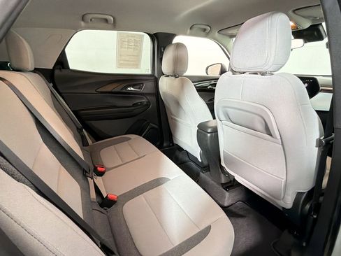 Used 2025 Chevrolet TrailBlazer LS w/ LS Convenience Package image 28