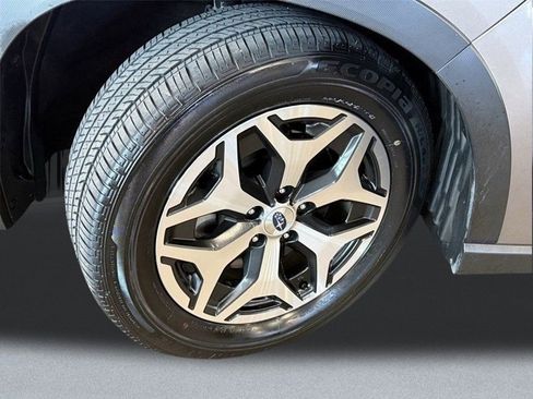 Used 2024 Subaru Forester Premium image 19