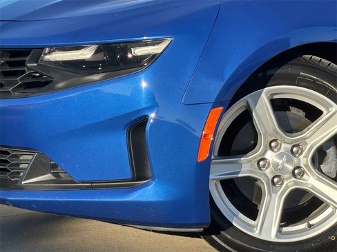 Used 2020 Chevrolet Camaro LT image 3