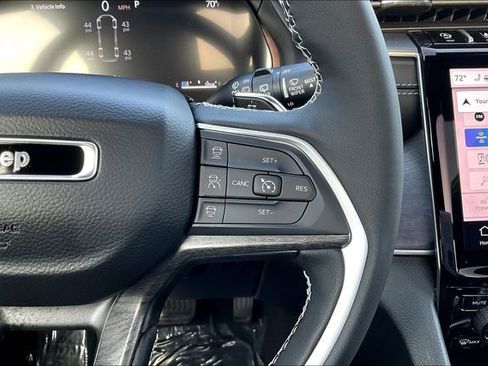 New 2025 Jeep Grand Cherokee L Limited w/ Black Appearance Package image 18