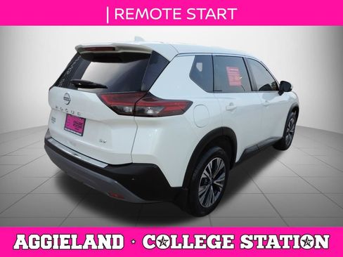 Used 2023 Nissan Rogue SV FWD image 4