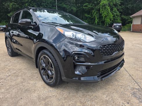 Used 2021 Kia Sportage S FWD image 2