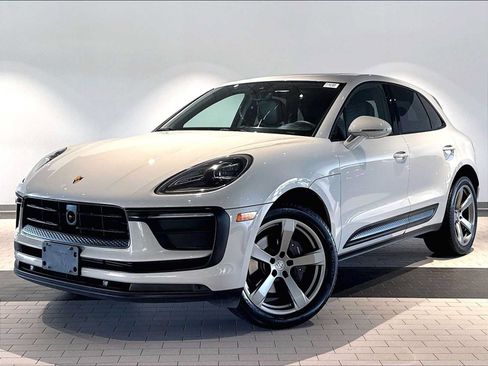 Used 2023 Porsche Macan AWD/4WD image 1