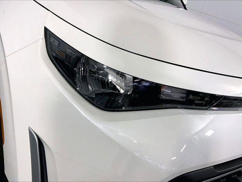 Used 2025 Kia Soul LX FWD image 26