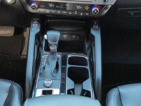 Used 2024 Kia Telluride S FWD image 18