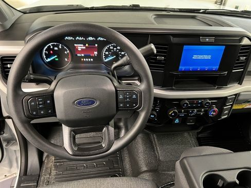 New 2025 Ford F550 4x4 Supercab Super Duty image 8