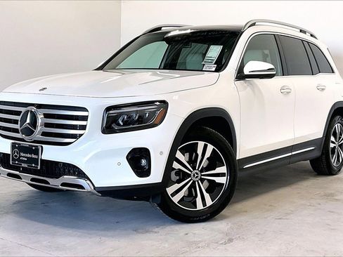 New 2026 Mercedes-Benz GLB 250 image 2
