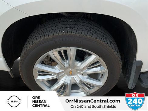 Used 2024 Chevrolet Silverado 1500 High Country w/ High Country Premium Package image 9