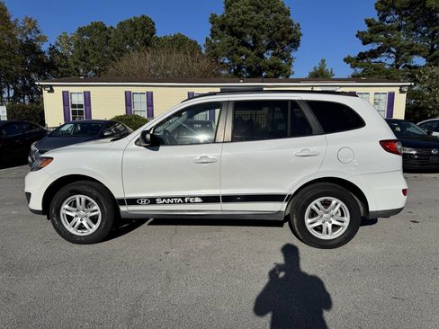 Used 2010 Hyundai Santa Fe GLS image 9