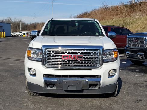 Used 2019 GMC Canyon Denali image 2