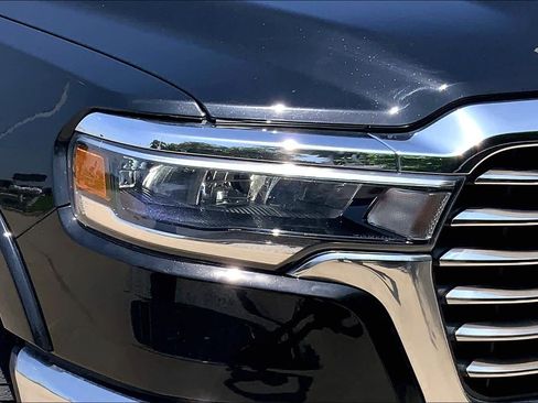 Used 2026 RAM 1500 Laramie AWD/4WD image 26