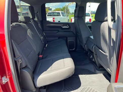 Certified 2022 Chevrolet Silverado 1500 RST AWD/4WD image 23