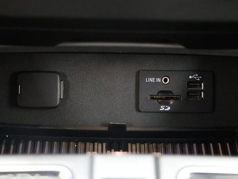 Used 2015 Ford F150 XLT w/ Equipment Group 302A Luxury image 27