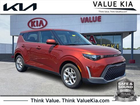 Certified 2023 Kia Soul LX w/ LX Technology Package FWD image 1