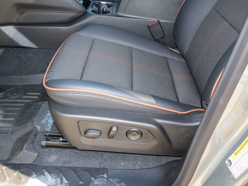 New 2026 GMC Canyon AT4 w/ Technology Plus Package AWD/4WD image 10