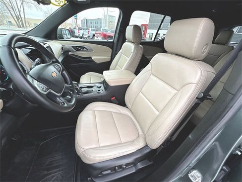 Used 2023 Chevrolet Traverse LT w/ LT Premium Package image 19