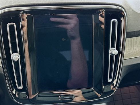 Used 2023 Volvo XC40 B5 Plus w/ Driver Assist Package image 13