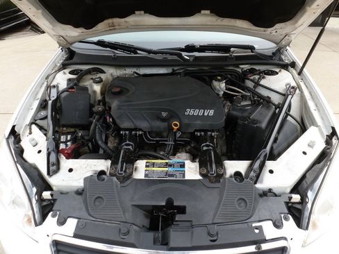 Used 2010 Chevrolet Impala LS FWD image 17