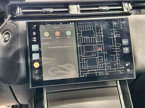 Used 2025 Land Rover Range Rover Velar Dynamic SE image 21