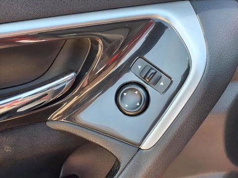 Used 2014 Nissan Altima 2.5 SV image 7