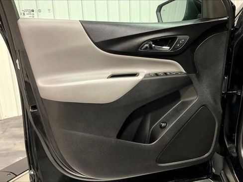 Used 2024 Chevrolet Equinox LT image 23