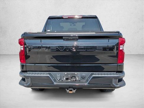 Used 2022 Chevrolet Silverado 1500 LT AWD/4WD image 6