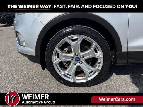Used 2019 Ford Escape Titanium AWD/4WD image 11