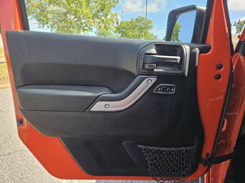 Used 2015 Jeep Wrangler Unlimited Sport AWD/4WD image 13