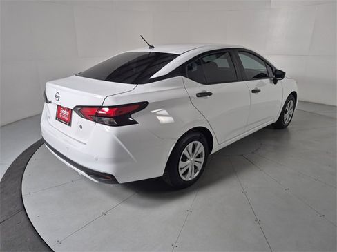 Used 2023 Nissan Versa S w/ Electronics Package image 5