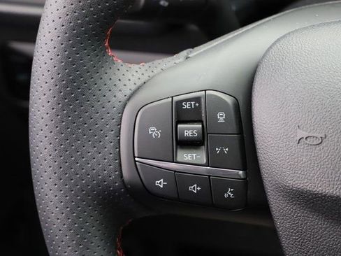 Used 2025 Ford Escape ST-Line Elite w/ Premium Technology Package image 25