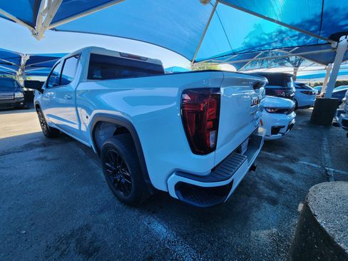 Used 2023 GMC Sierra 1500 Elevation RWD image 3